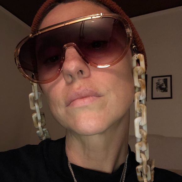 Meet your Posher, Jenny - Picture 1 of 1